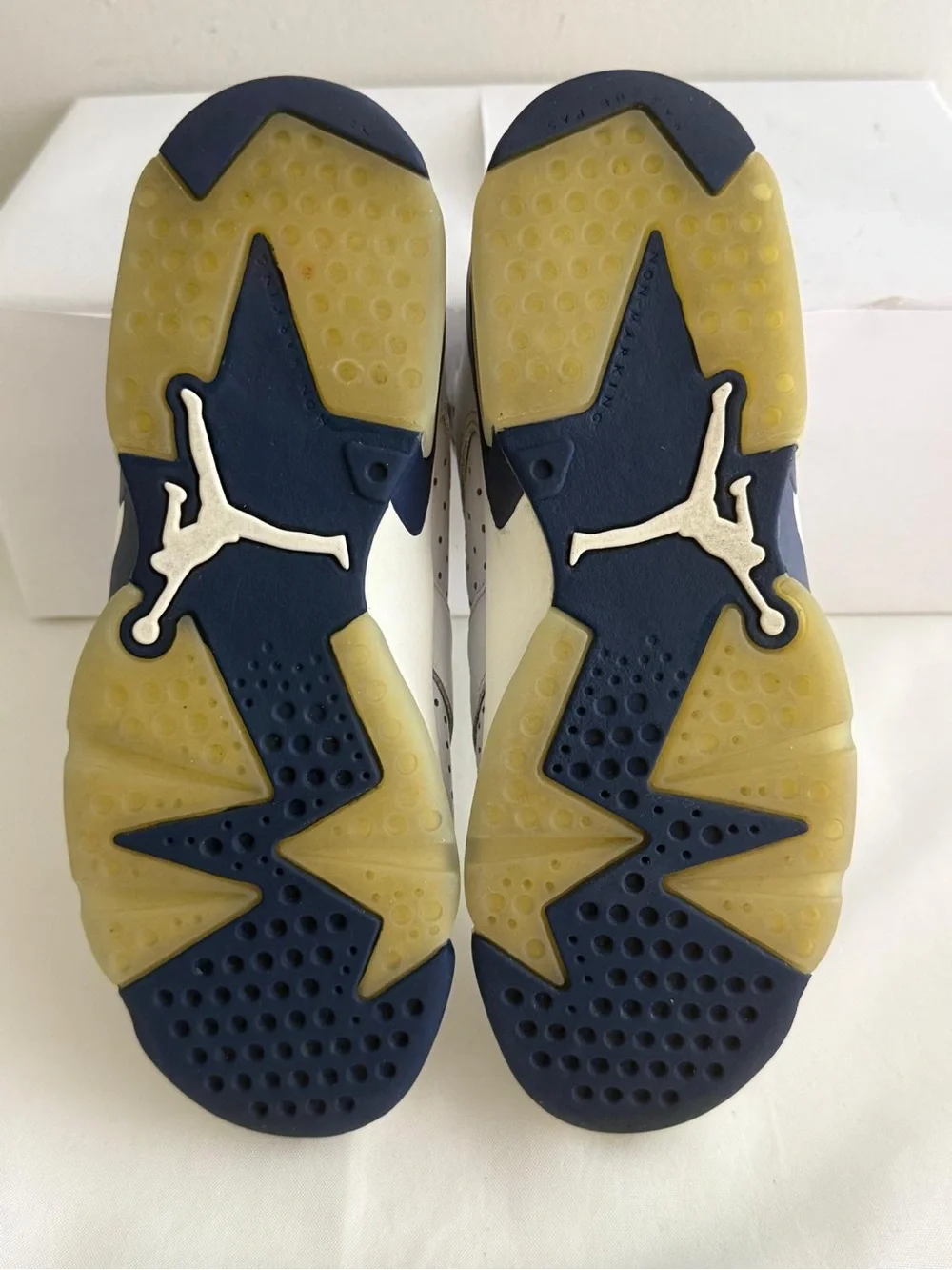 Jordan Air Jordan 6 Retro (GS) White/Blue Leather High Top Sneakers US 6.5Y